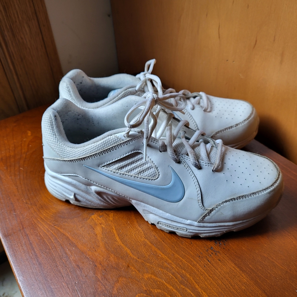 Nike View III White Women's Sneakers